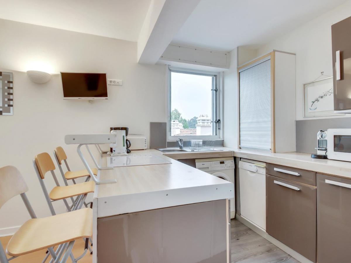 Spacieux 40m² A : Proche Plage, Piscine, Golf, Pour 4 Pers Avec Parking Et Wifi - Fr-1-239-685 Apartment Anglet